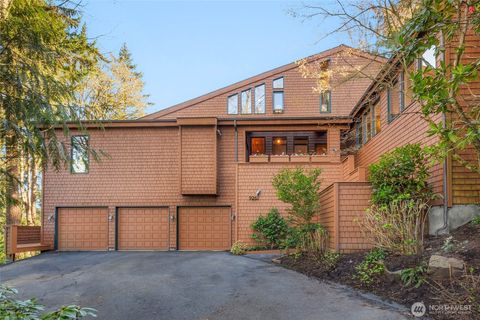 Photo of 9261 SE 46th Street, Mercer Island, WA 98040 (MLS # 2497266)