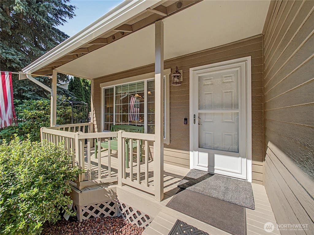 Photo of 11004 209th Avenue E, Bonney Lake, WA 98391 (MLS # 2572468)