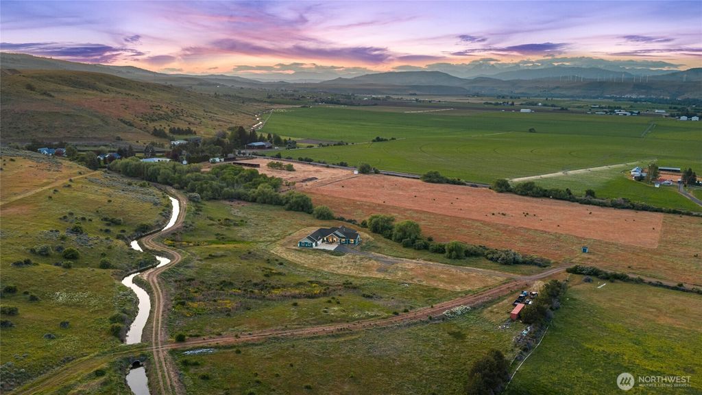 Photo of 1590 Hunter Road, Ellensburg, WA 98926 (MLS # 2521338)