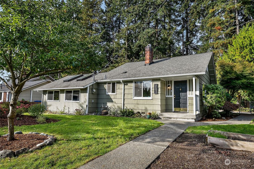Photo of 16921 22nd Avenue NE, Shoreline, WA 98155 (MLS # 2286271)