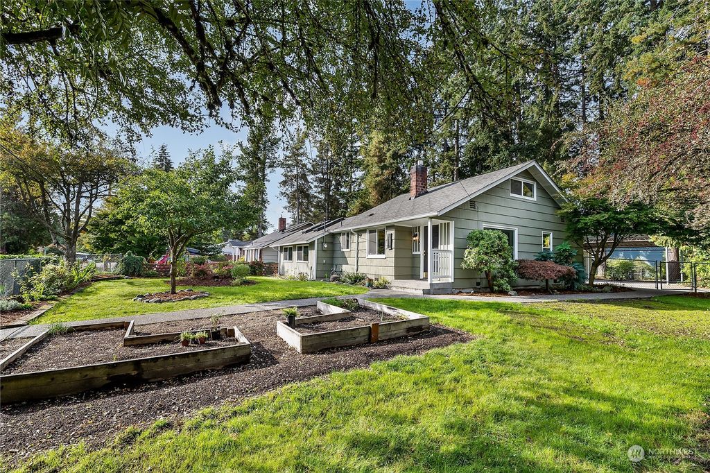 Photo of 16921 22nd Avenue NE, Shoreline, WA 98155 (MLS # 2286271)