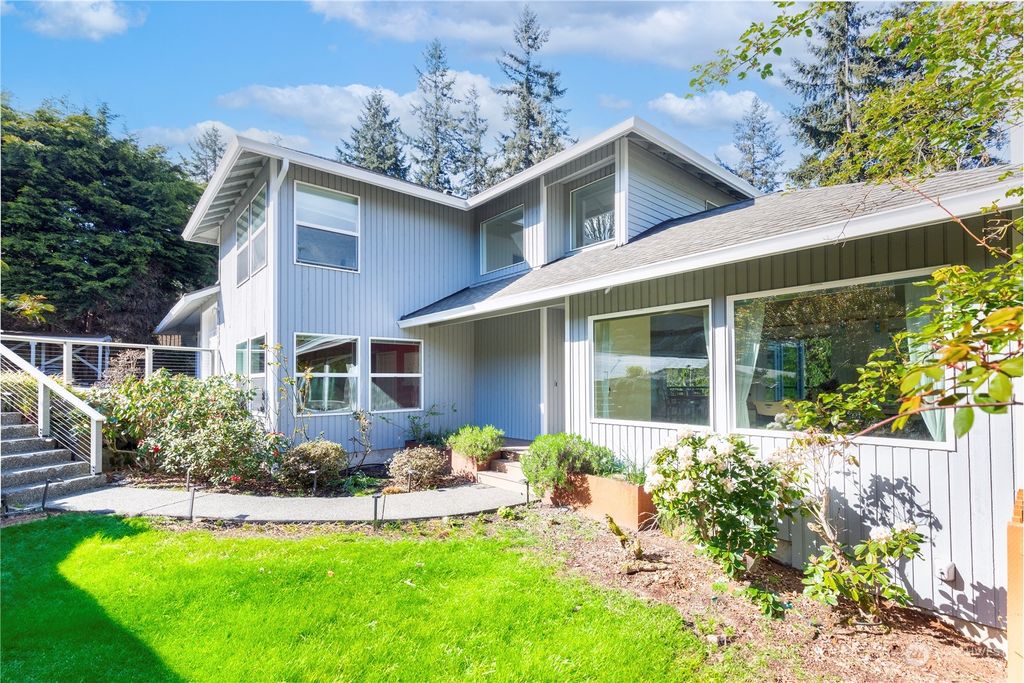 Photo of 4747 153rd Avenue SE, Bellevue, WA 98006 (MLS # 2229713)