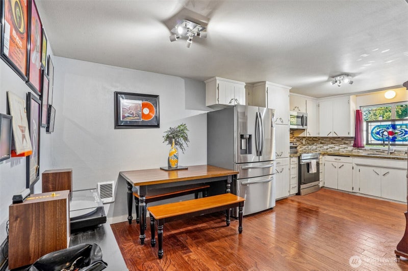 1006 S 72nd Street