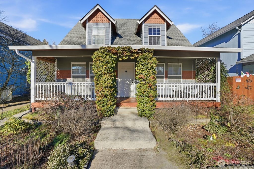 Photo of 1826 E 38th Loop, Vancouver, WA 98663 (MLS # 2468407)