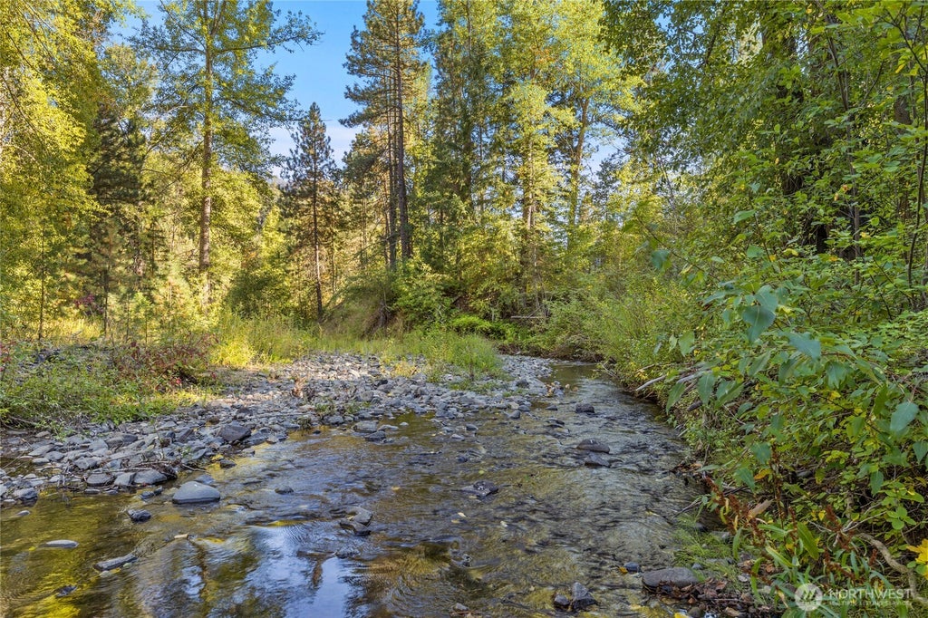Photo of 356 Swauk Creek Lane, Cle Elum, WA 98922 (MLS # 2587816)