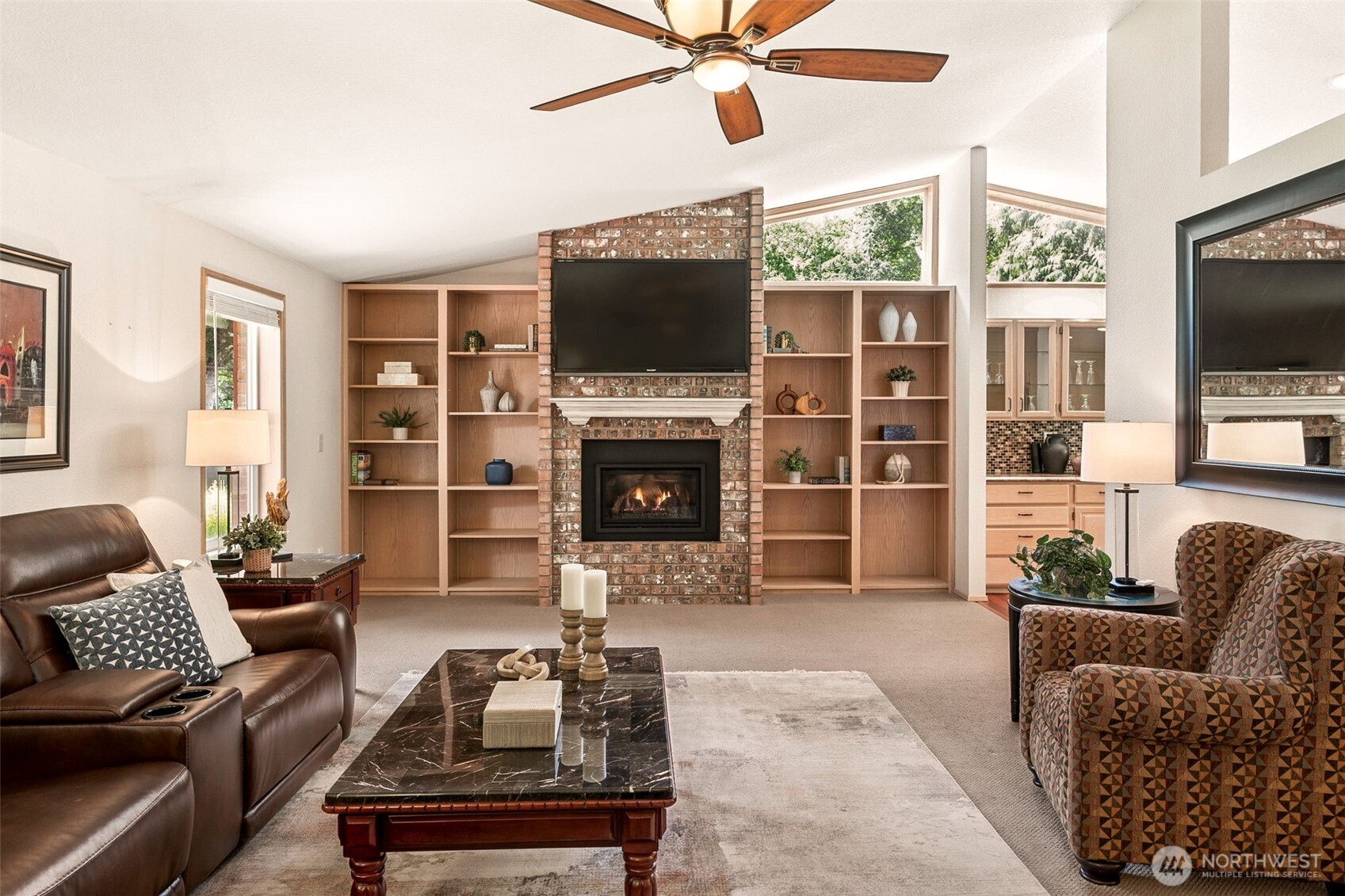 3122 Hollywood Drive NE