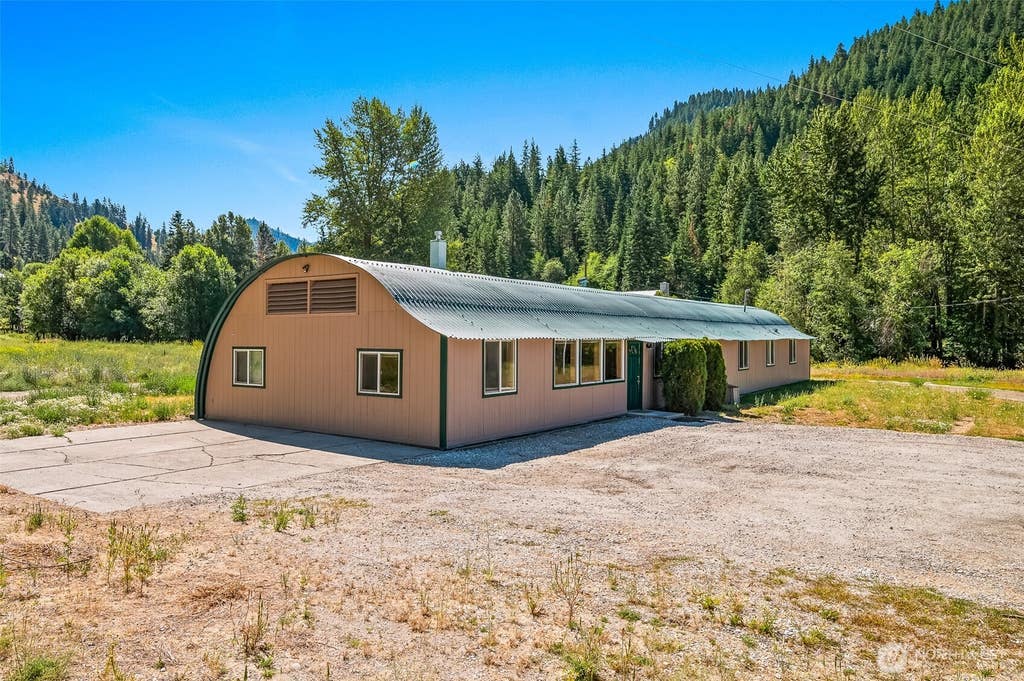 Photo of 10547 Merry Canyon Road, Leavenworth, WA 98826 (MLS # 2557005)