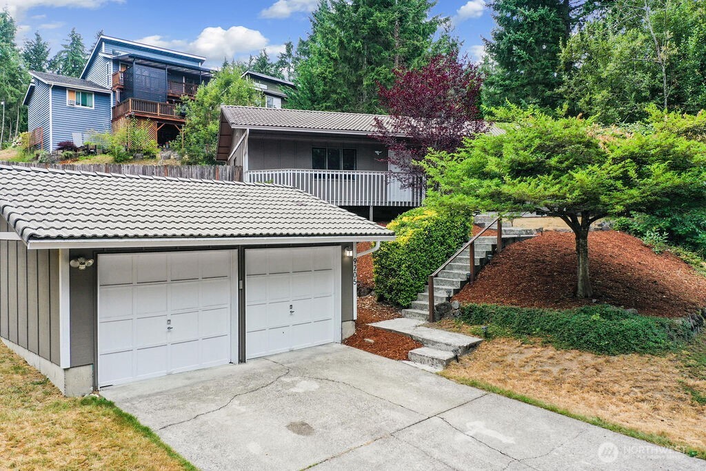 9205 Morning Side Drive NW