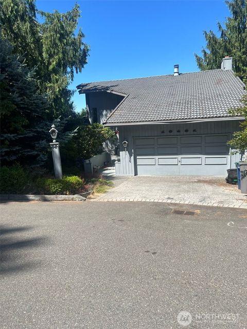 Photo of 13461 64th Place NE, Kirkland, WA 98034 (MLS # 2417905)