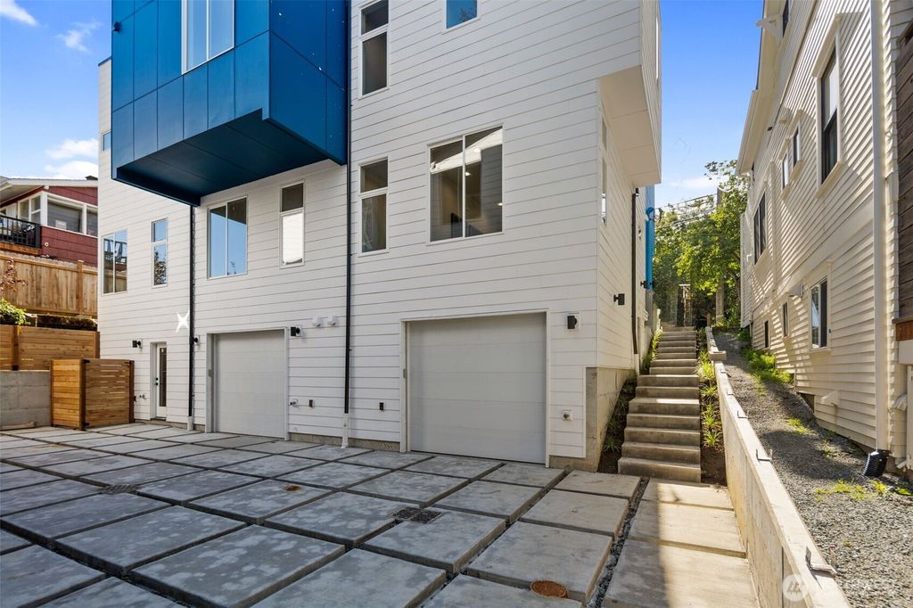 Photo of 4518 B 33rd Avenue S, Seattle, WA 98118 (MLS # 2333778)