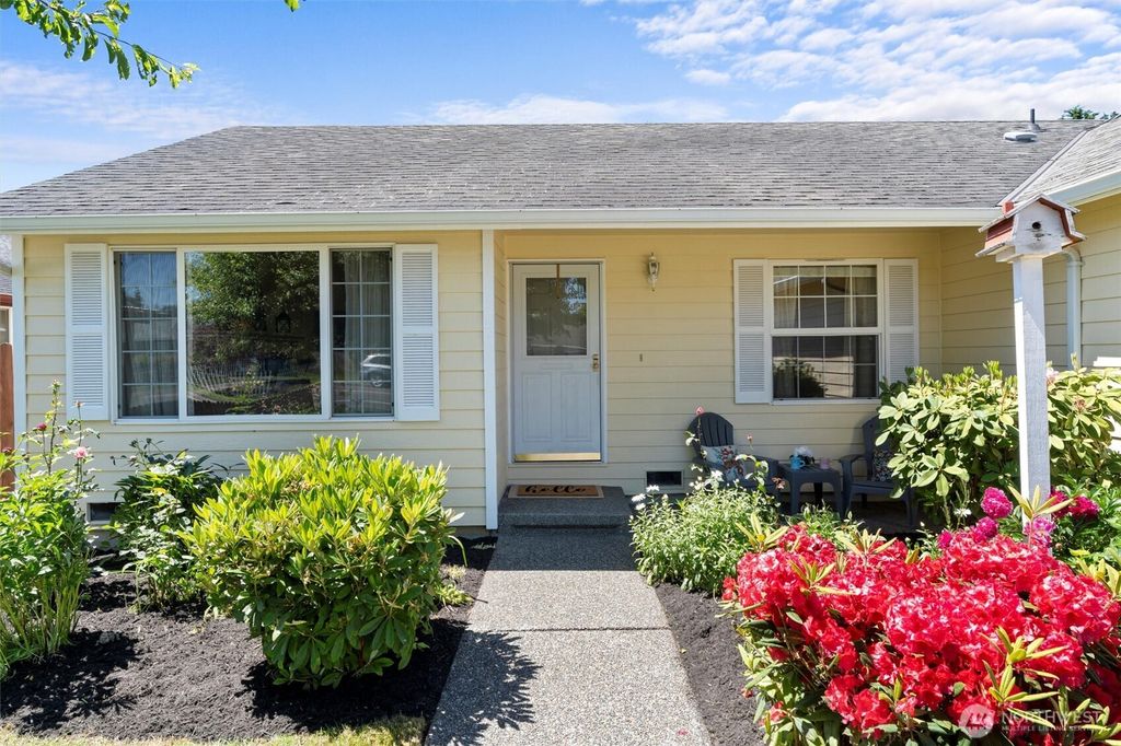 Photo of 7230 64th Avenue NE, Marysville, WA 98270 (MLS # 2386525)