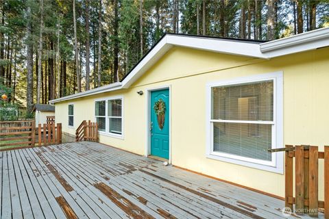 Photo of 48 Robin Lane, Pacific Beach, WA 98571 (MLS # 2484352)