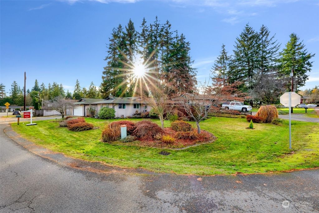 Photo of 10524 21st Avenue SE, Everett, WA 98208 (MLS # 2180679)