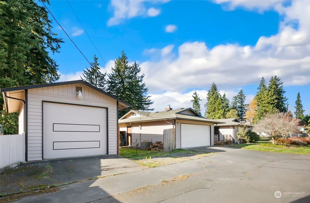 Photo of 10524 21st Avenue SE, Everett, WA 98208 (MLS # 2180679)
