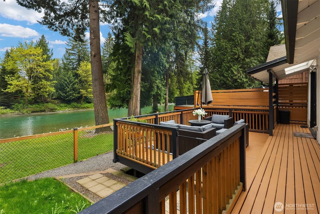 Photo of 17206 116th Place NE, Arlington, WA 98223 (MLS # 2513639)