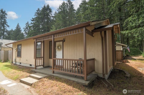 Photo of 571 Malibu Drive SE, Lacey, WA 98503 (MLS # 2547342)