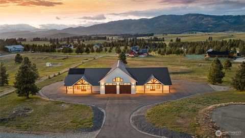 Photo of 731 Horse Jump Drive, Cle Elum, WA 98922 (MLS # 2514080)