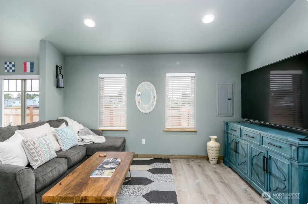 106 Sid Snyder Drive E