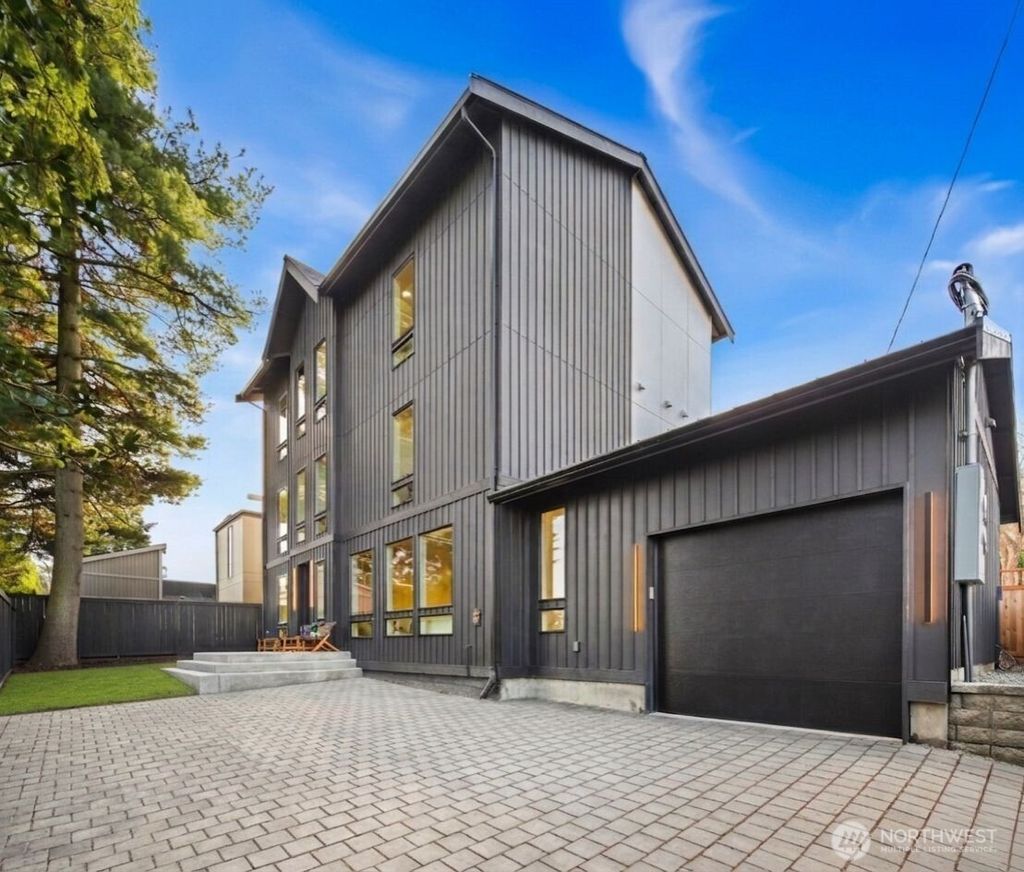 Photo of 7358 33rd Avenue NE, Seattle, WA 98115 (MLS # 2520080)