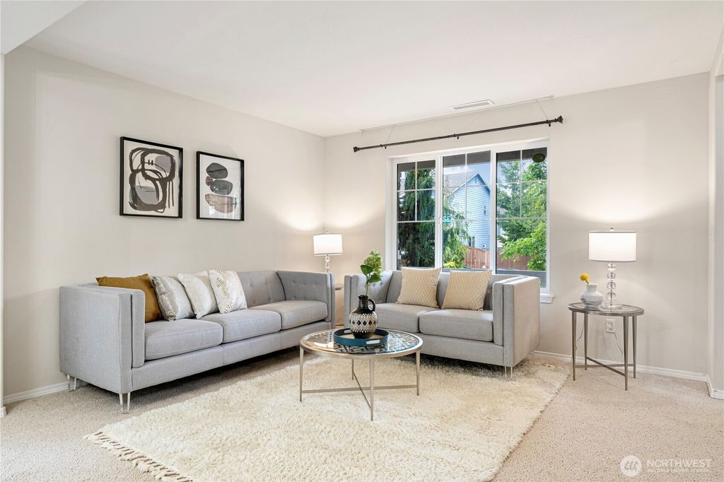 Photo of 1505 231st Avenue SE, Sammamish, WA 98075 (MLS # 2485061)