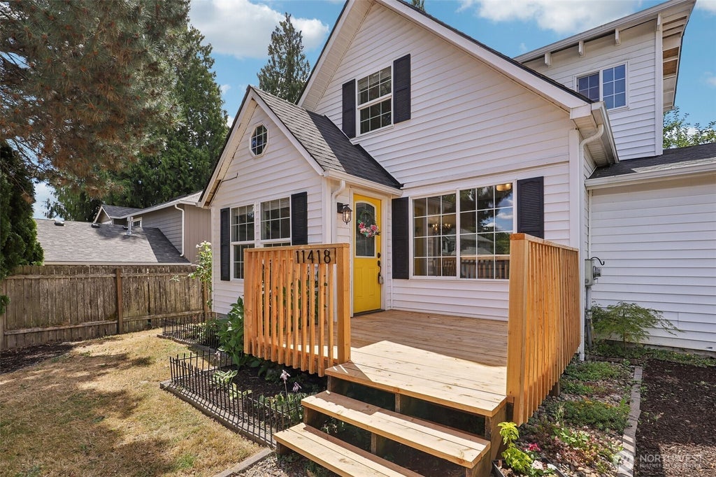 Photo of 11418 NW 7th Court, Vancouver, WA 98685 (MLS # 2561684)