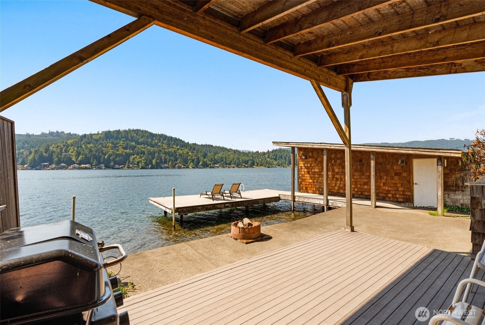 2225 Summit Lake Shore Road NW