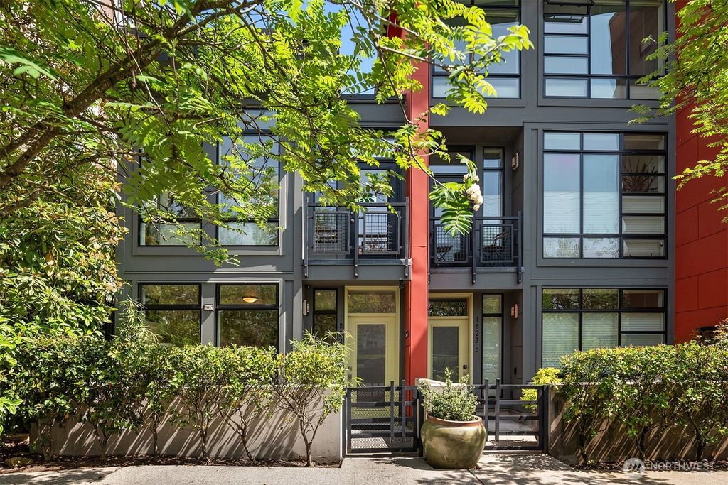 Photo of 1822 11th Avenue #C, Seattle, WA 98122 (MLS # 2387257)