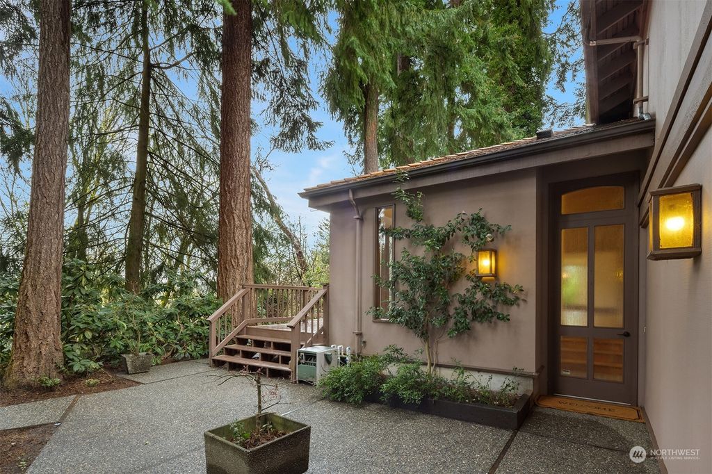 Photo of 3410 74th Avenue SE, Mercer Island, WA 98040 (MLS # 2139598)
