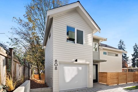 Photo of 808 34th Avenue, Seattle, WA 98122 (MLS # 2455461)