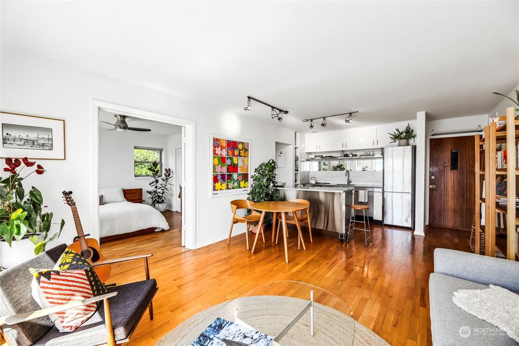 Photo of 515 W Olympic Place #1, Seattle, WA 98119 (MLS # 2238278)