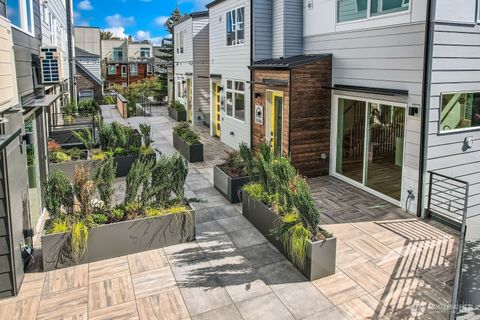 Photo of 515 Howe Street #A, Seattle, WA 98109 (MLS # 2472094)