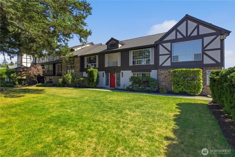 Photo of 3425 S 176th Street #212, SeaTac, WA 98188 (MLS # 2534094)