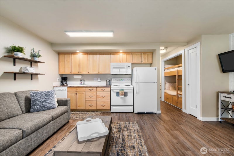 8903 Crescent Bar Road NW 153