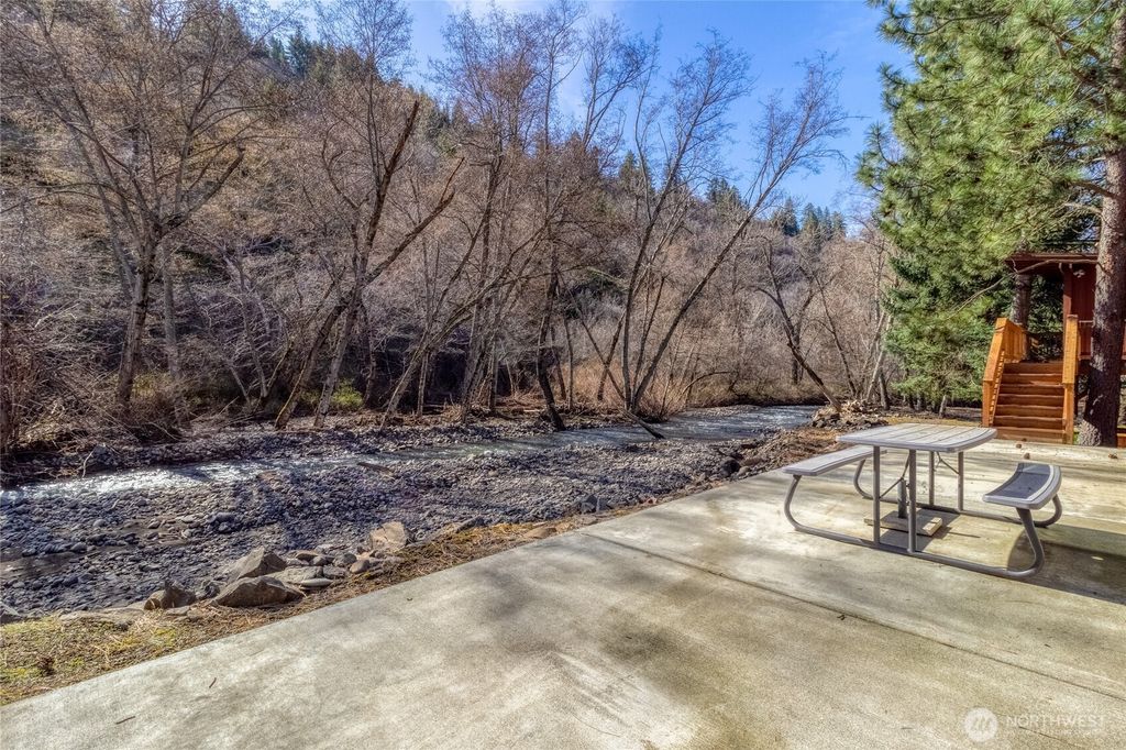 Photo of 4886 Biscuit Ridge Road, Dixie, WA 99361 (MLS # 2493887)