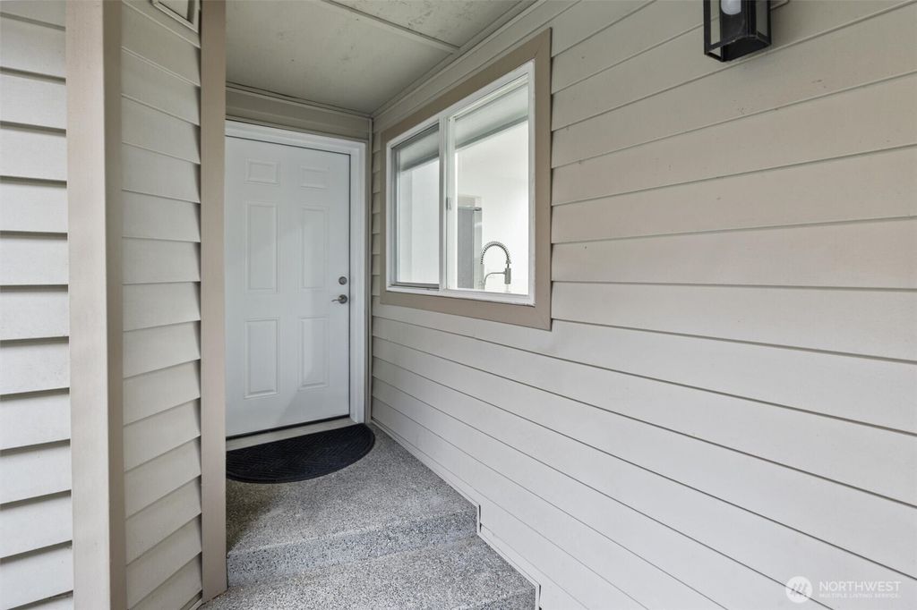 Photo of 730 112th Street SW #I-4, Everett, WA 98204 (MLS # 2475261)