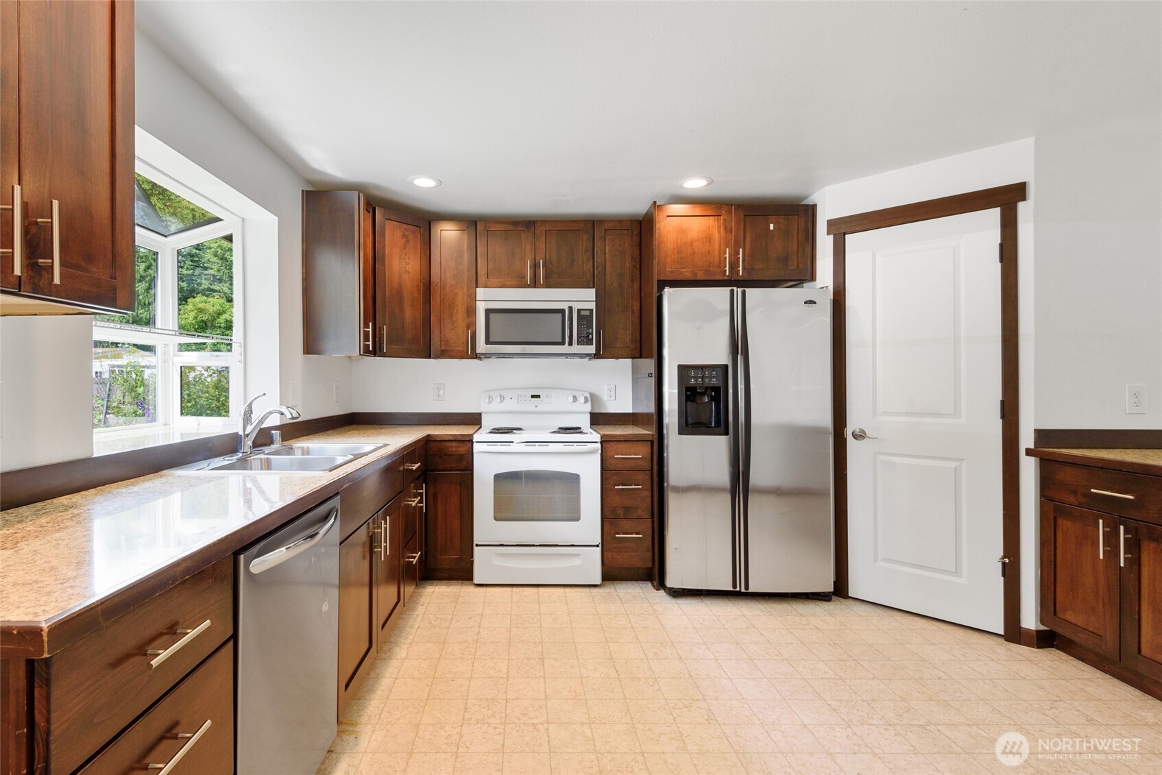 41329 Larson Drive