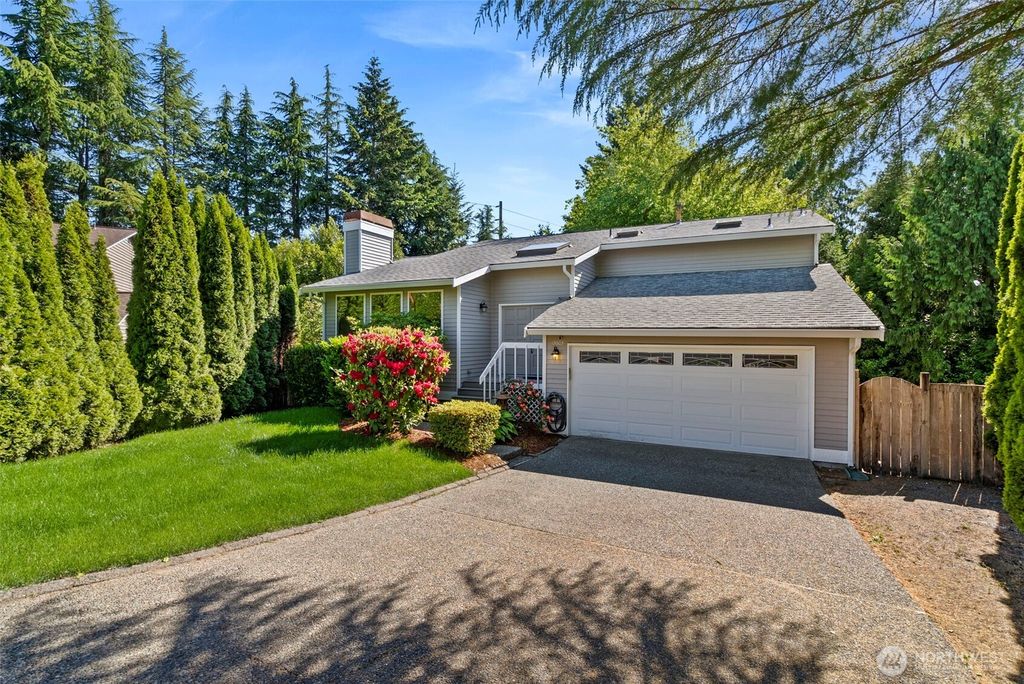 Photo of 13603 SE 239th Street, Kent, WA 98042 (MLS # 2531013)