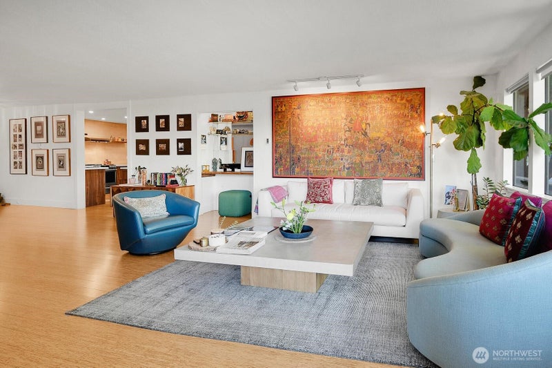 1001 2nd Avenue W 103