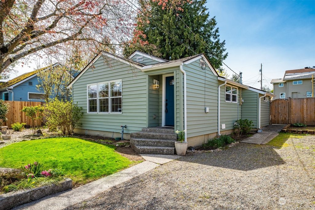 Photo of 10033 19th Avenue SW, Seattle, WA 98146 (MLS # 2220544)