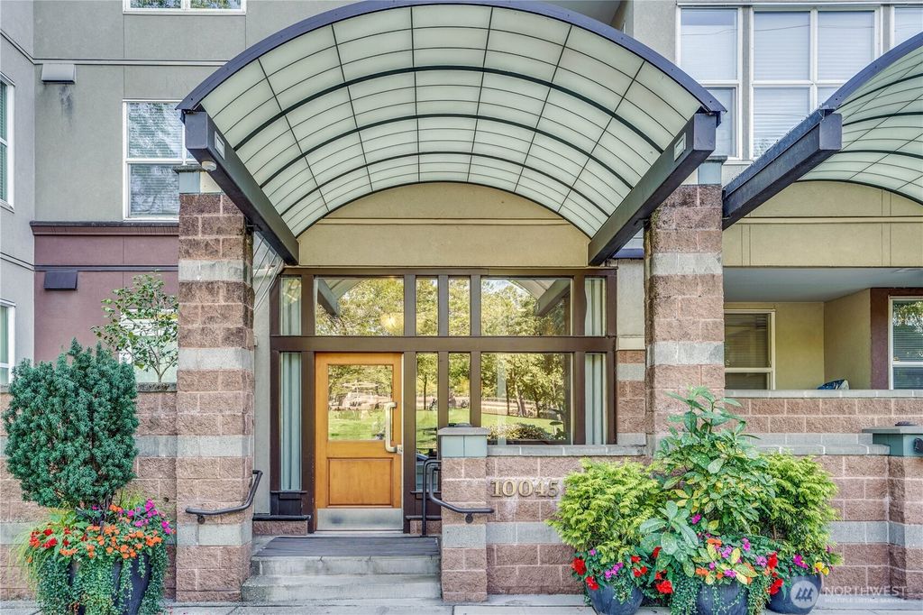 Photo of 10045 NE 1st Street #423, Bellevue, WA 98004 (MLS # 2402379)