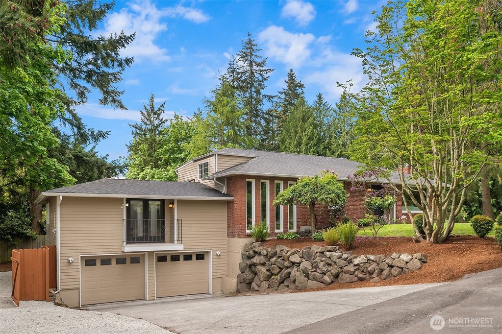 Photo of 743 N 138th St St, Seattle, WA 98133 (MLS # 2372527)