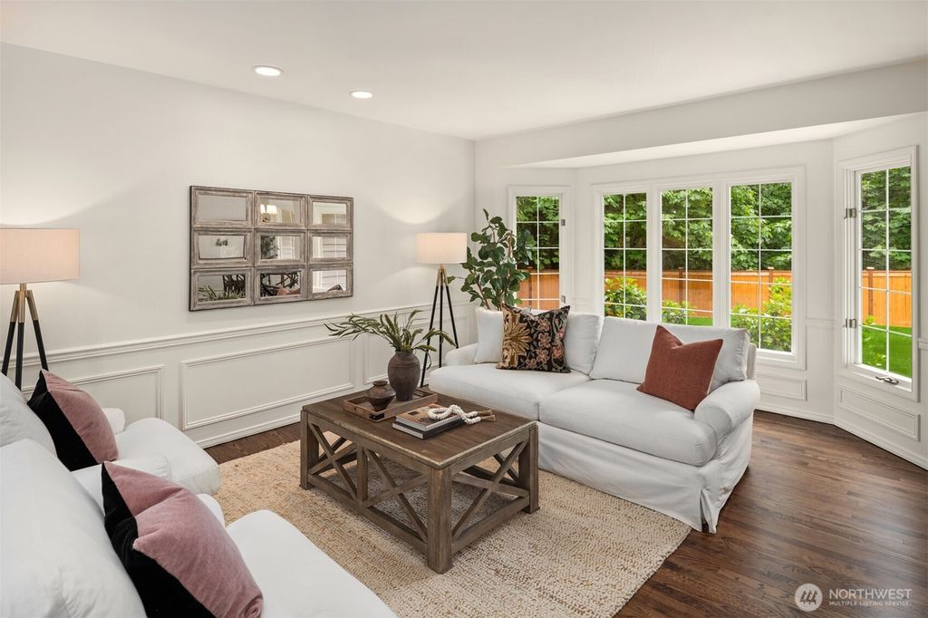 Photo of 4326 212th Avenue NE, Sammamish, WA 98074 (MLS # 2522496)