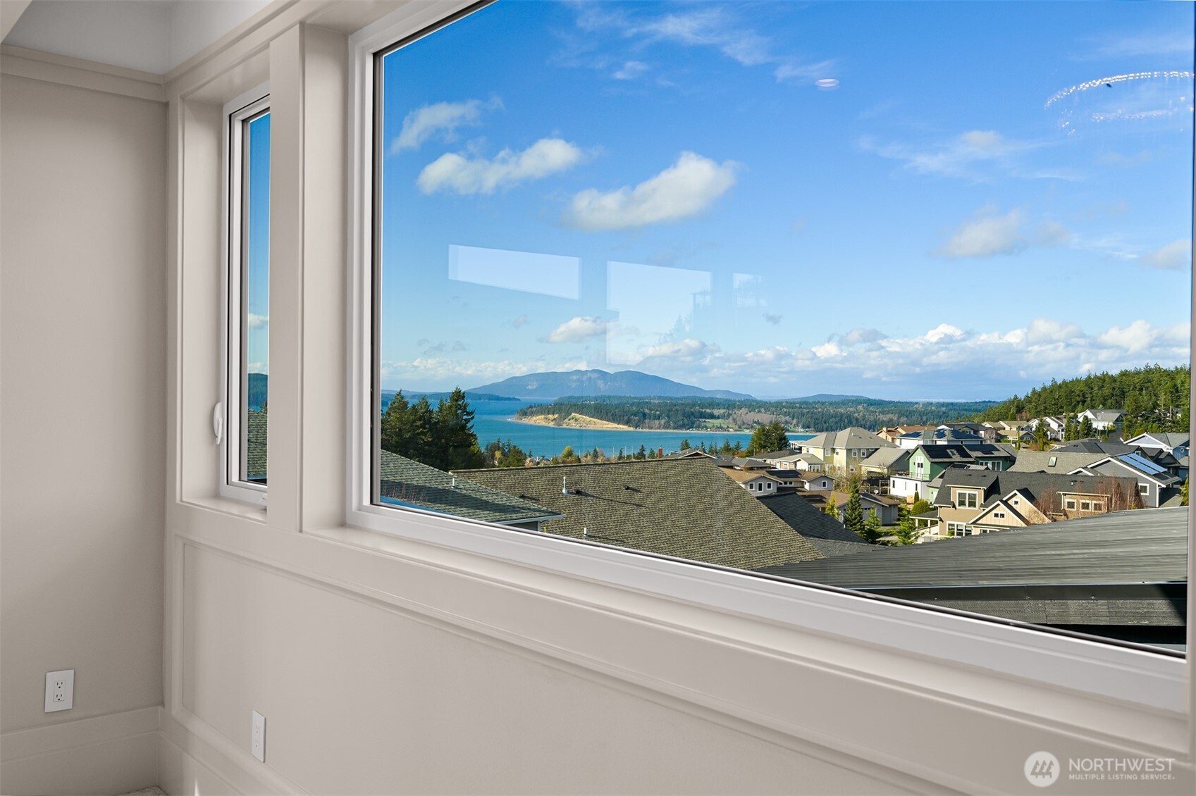 Anacortes, Washington, 98221, United States, 3 Bedrooms Bedrooms, ,4 BathroomsBathrooms,Residential,Active,2030063