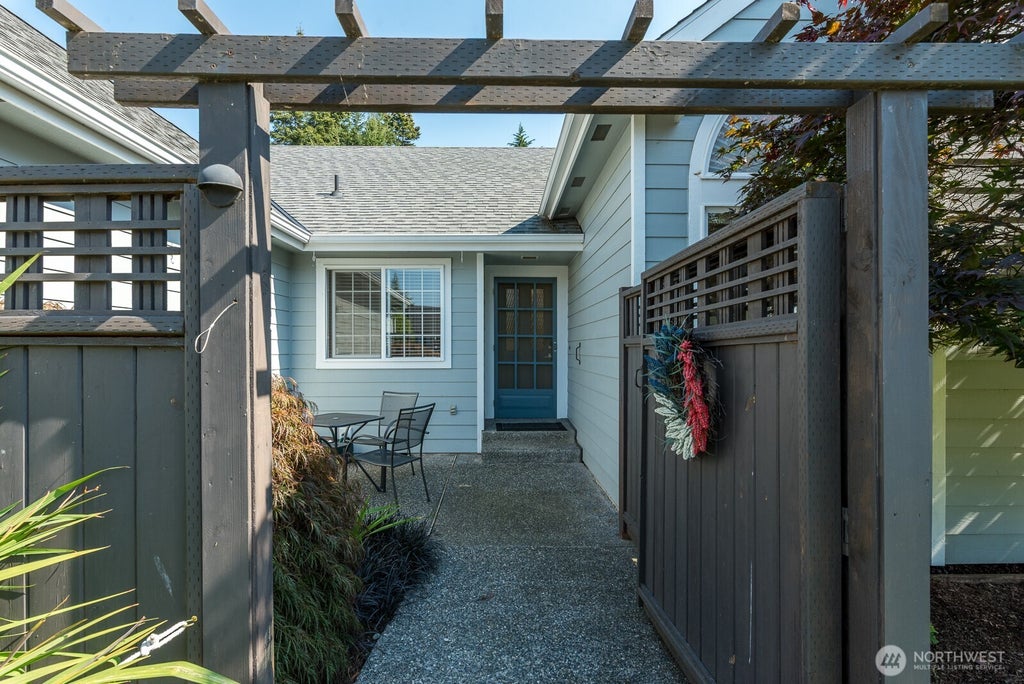 Photo of 4603 San Juan Avenue, Anacortes, WA 98221 (MLS # 2573663)