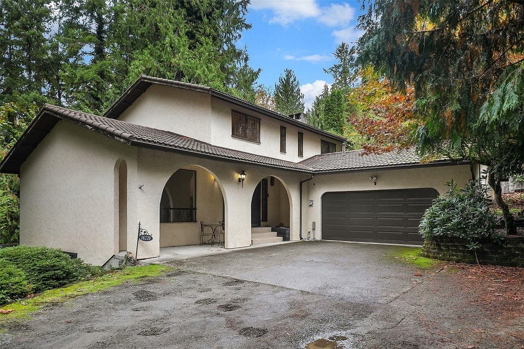 Photo of 16220 SE 44th Way, Bellevue, WA 98006 (MLS # 2599512)