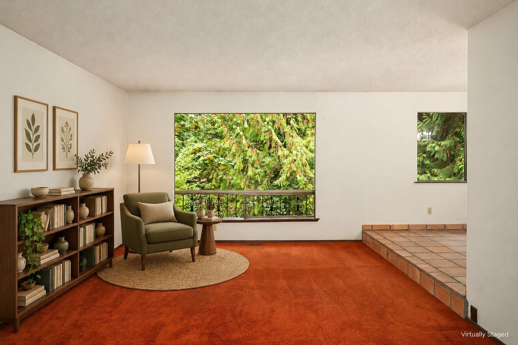 Photo of 16220 SE 44th Way, Bellevue, WA 98006 (MLS # 2599512)