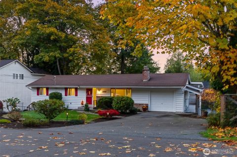 Photo of 12664 NE 87th Street, Kirkland, WA 98033 (MLS # 2470213)