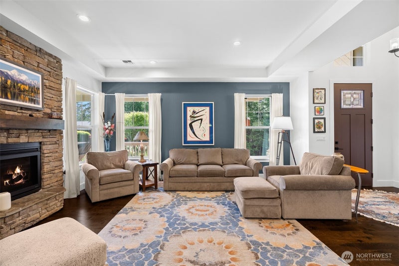 20 Dunsmuir Road