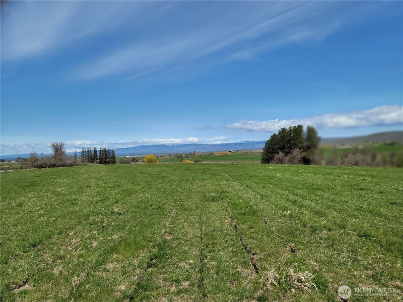 426 NKA Rolling Hill Drive
