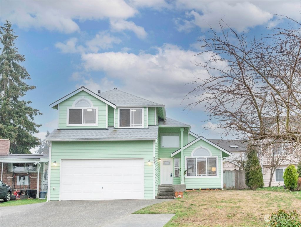 Photo of 20421 24th Avenue W, Lynnwood, WA 98036 (MLS # 2035841)